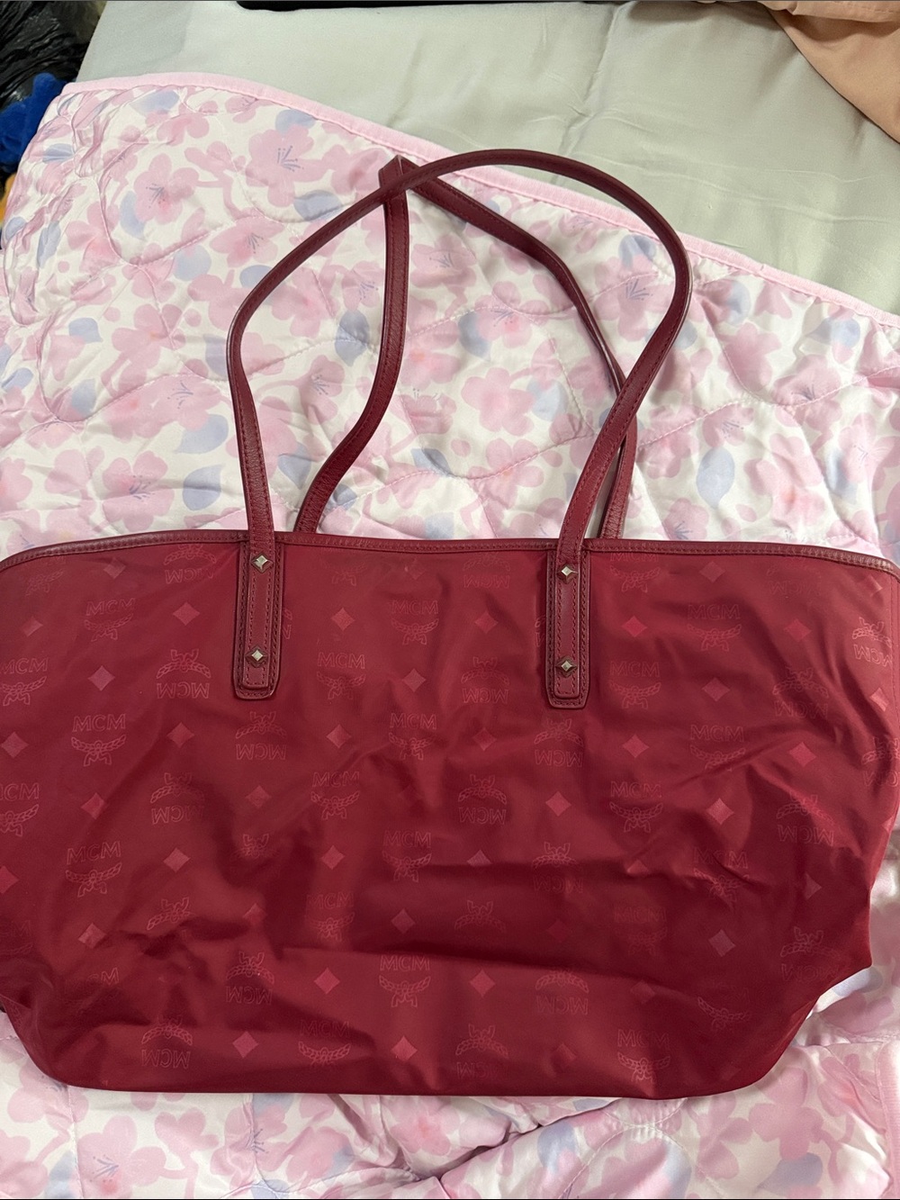 MCM Burgundy Logo-Print nylon Tote - Picture 3 of 10